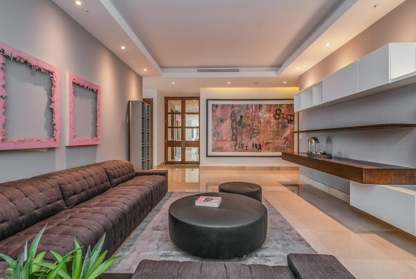 Enhancing Urban Biodiversity: The Role of Innovative Landscape Design in New Real Estate Developments