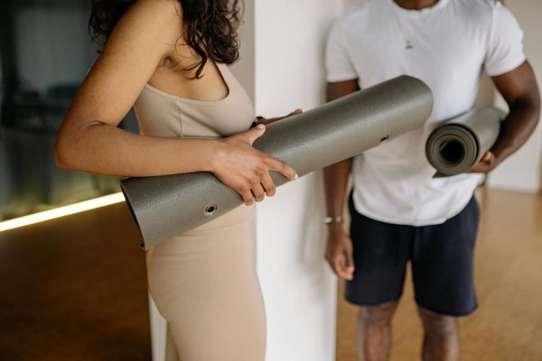 Creating a Cozy and Secure Play Zone for Your Kitten in a Compact Apartment